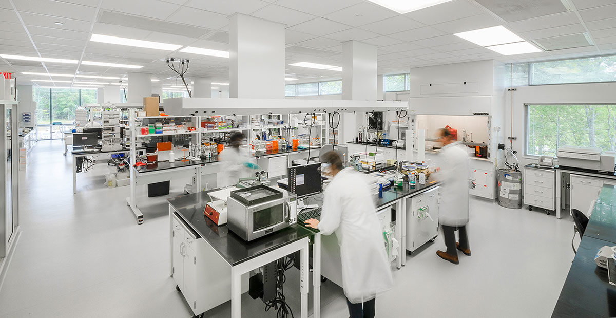 Lab in use with equipment; Bioprocess Innovation Center in RTP, North Carolina; Architect: Clark Nexsen. Photo: Jordan Gray.